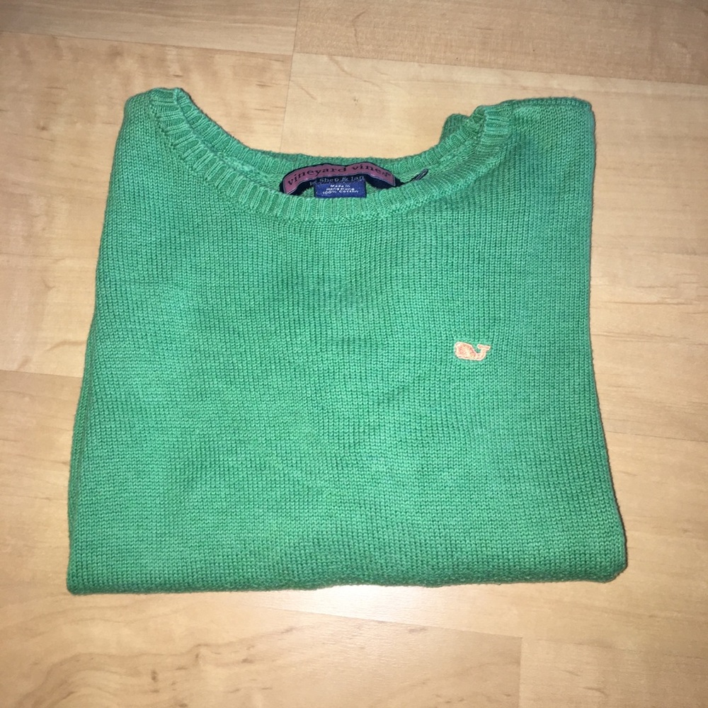 green crew neck vineyard vines sweater